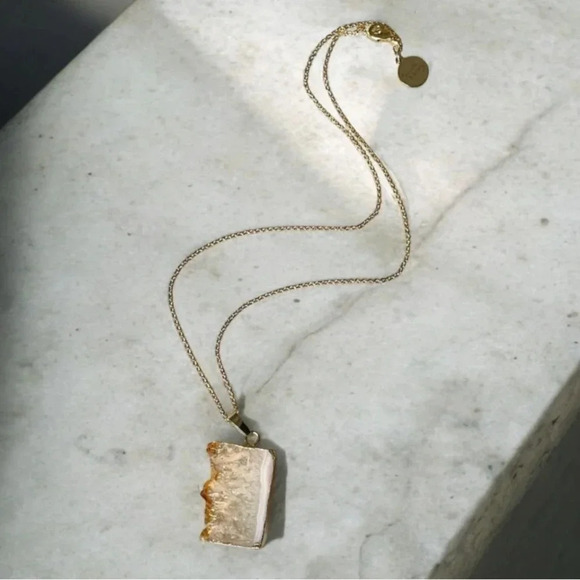 14K Gold Plated Raw Citrine Slice Pendant Necklace - Picture 4 of 12